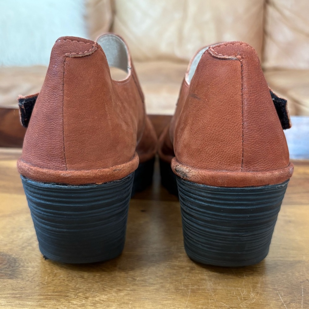 FLY LONDON Yasi Cinnamon Suede Leather Wedge Shoes - Picture 4 of 8
